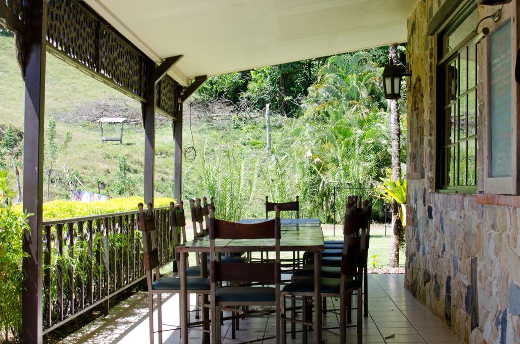 Gingerbread Restaurant & Hotel Nuevo Arenal Kültér fotó